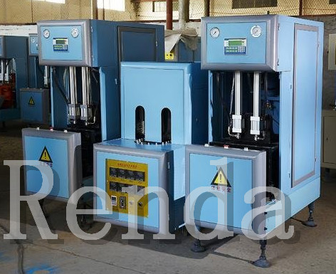 Máquina moldando de sopro 4000 BPH do sopro do processo do molde do sopro da máquina da garrafa do ANIMAL DE ESTIMAÇÃO